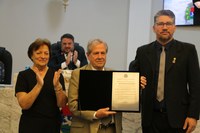 Vicente Chiavolotti, da Cocam, recebe o título de Cidadão Catanduvense